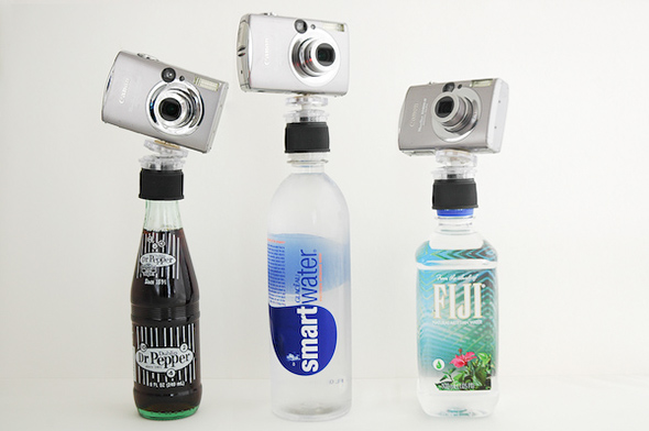 The-Bottle-Cap-Tripod-Gadgets-Fotográficos