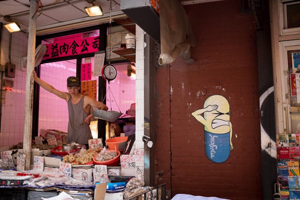 Shop, Chinatown, Nova York. Observe a borda direita.